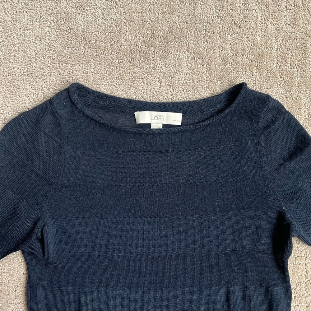 Ann Taylor Loft Petite 3/4 Quarter Sleeve Lightweight Sweater - Picture 2 of 5